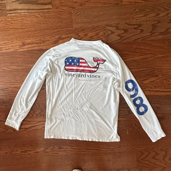 Vineyard Vines Long Sleeve Tee American Flag Whale Graphic USA Size Medium Prep - Picture 8 of 10